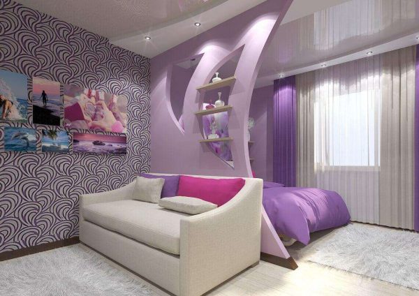 фиолетовый в интерьере гостиной спальни 18 кв. метров