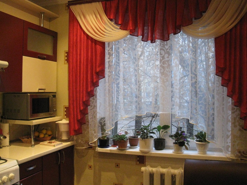 Шторы для кухни с ламбрекеном фото