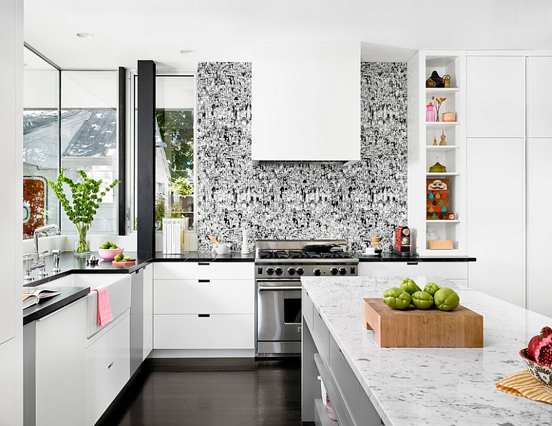 Креативные обои в стильном интерьере кухни от Hugh Jefferson Randolph Architects