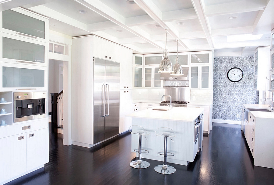 Креативные обои в стильном интерьере кухни от 360 design studio
