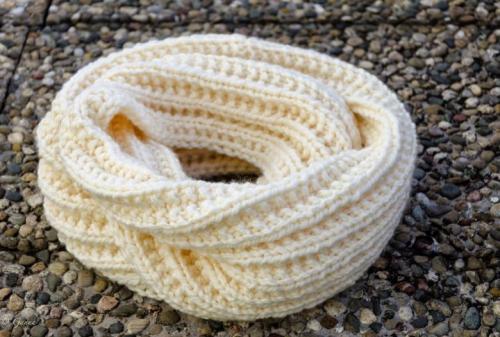Вязаный шарф хомут схема вязания спицами. Как красиво связать круговой шарф снуд спицами? 36