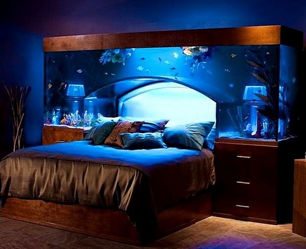 Настенный аквариум в спальне фото