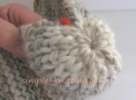Closing toe on knitted slippers Knit slippers